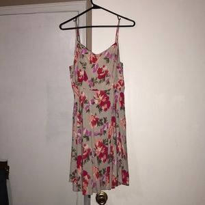 Mid dress. Only worn a few times.